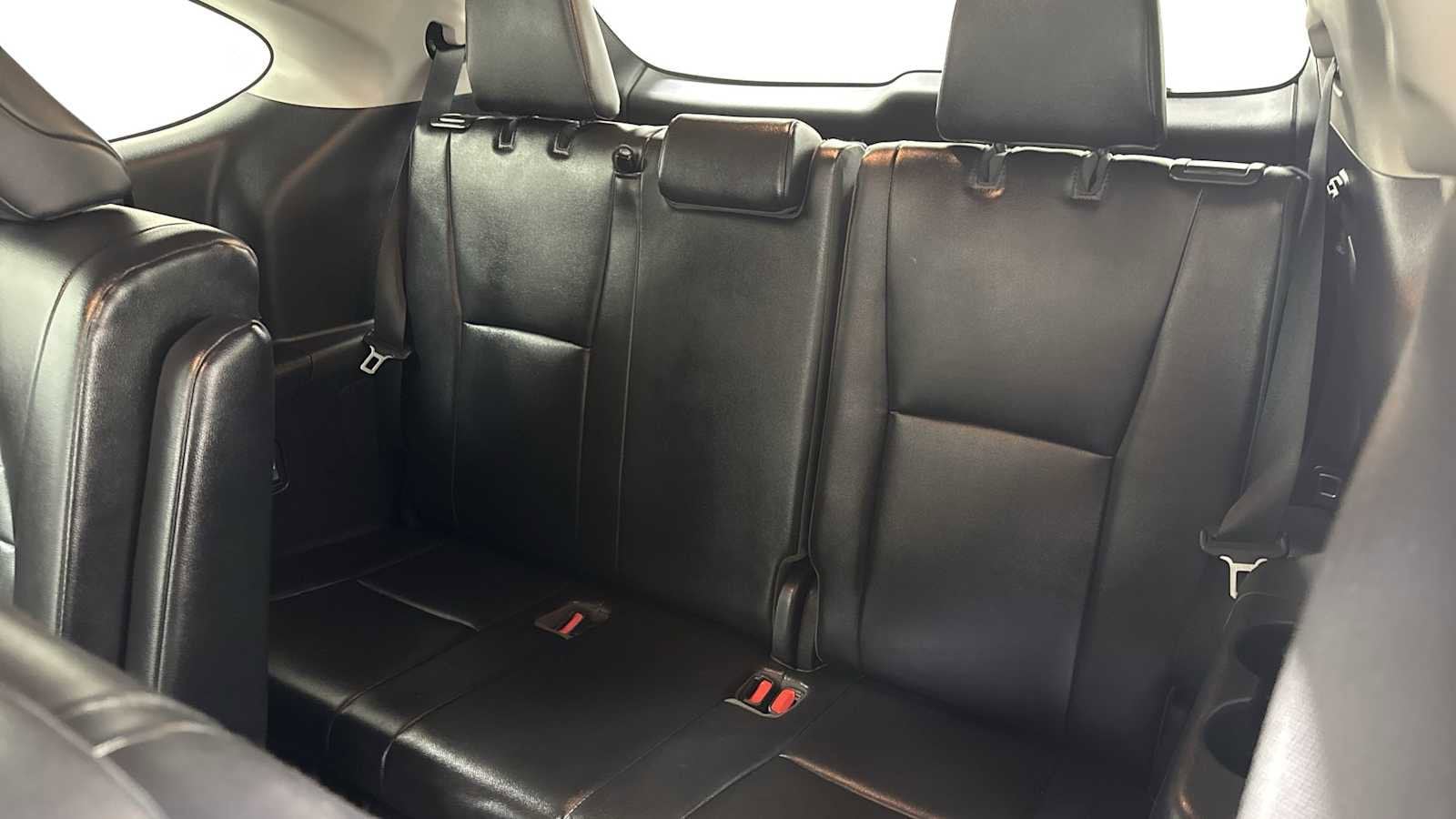 Thumbnail: 2022 Toyota Highlander - 25