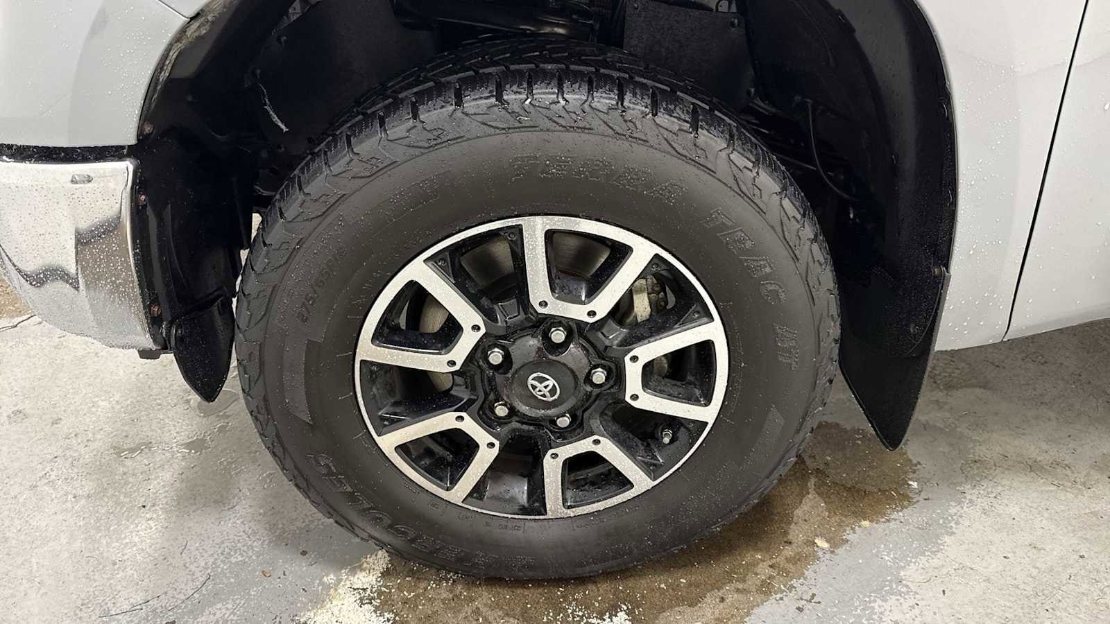 Thumbnail: 2018 Toyota Tundra - 10