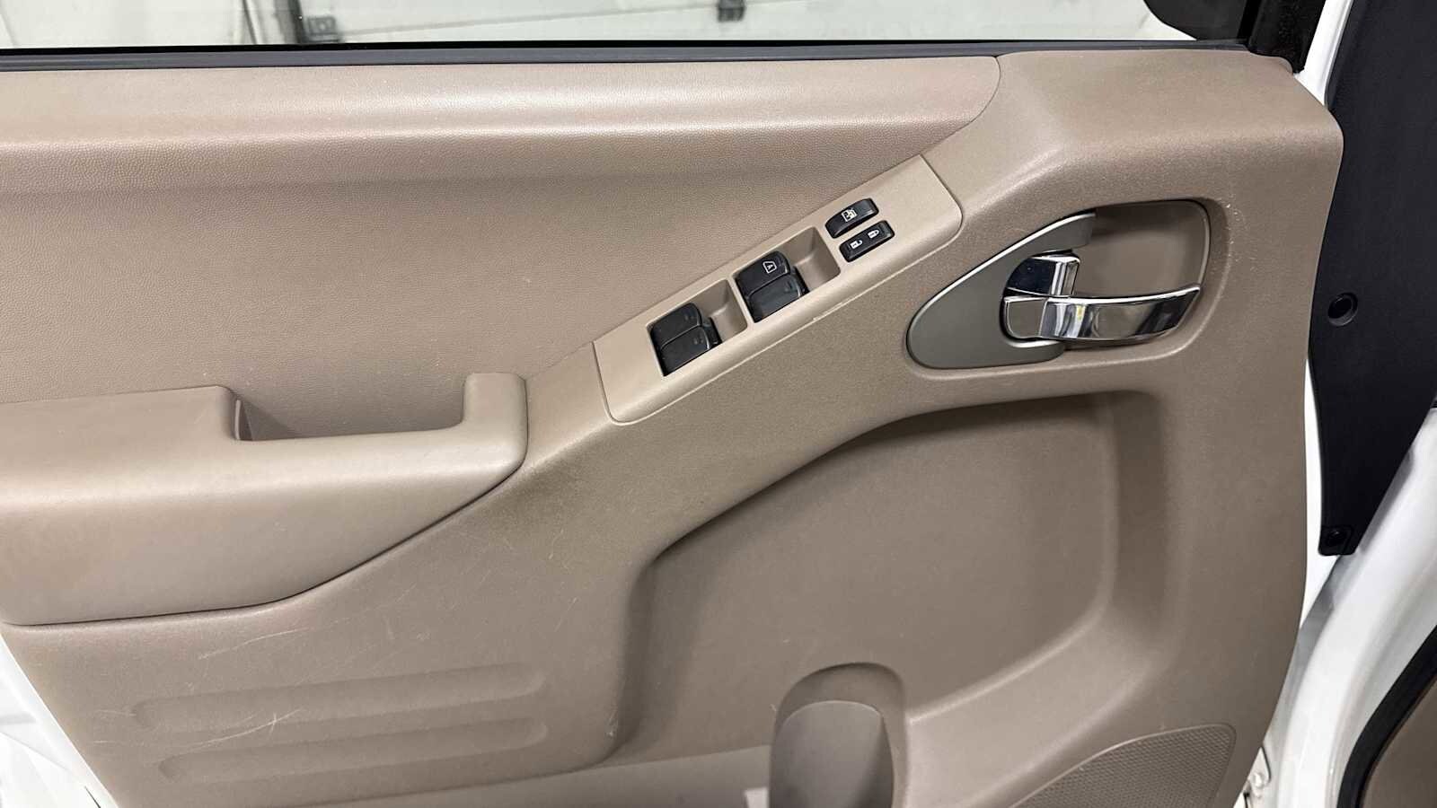 Thumbnail: 2018 Nissan Frontier - 15