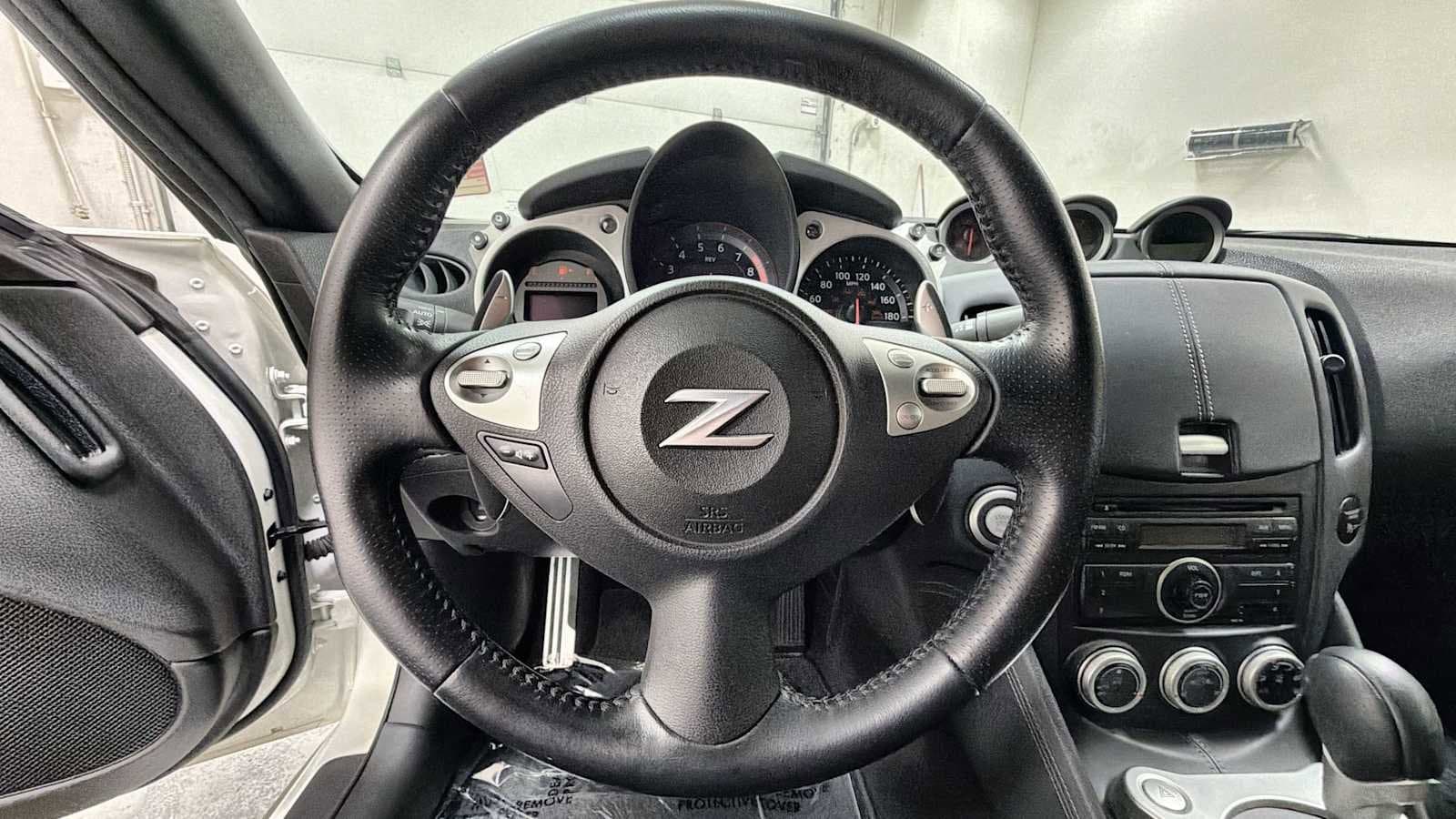 Thumbnail: 2014 Nissan Z - 16