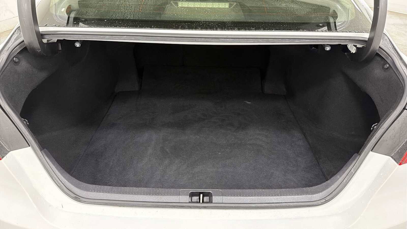 Thumbnail: 2018 Toyota Camry - 26