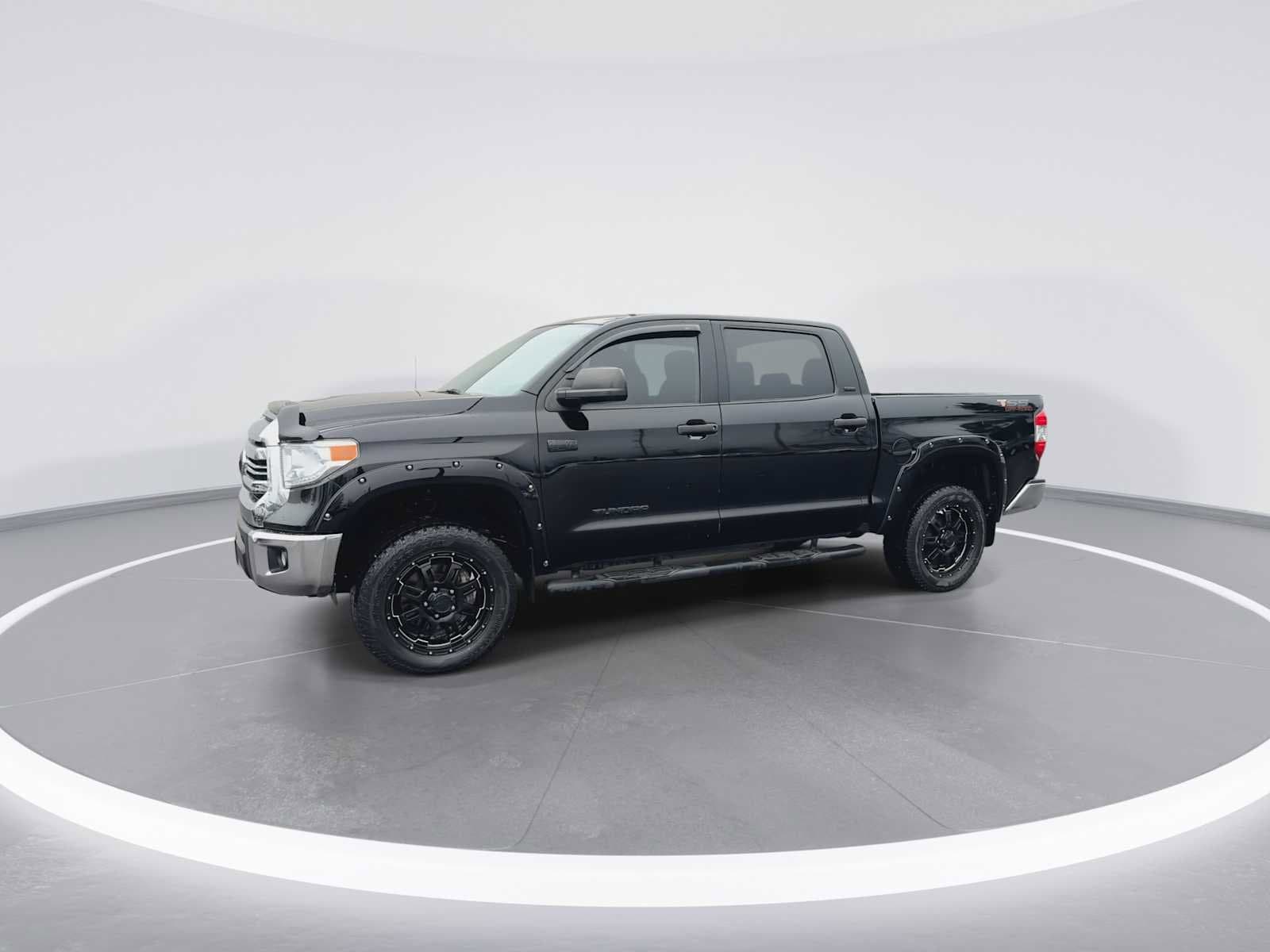 Thumbnail: 2017 Toyota Tundra - 4