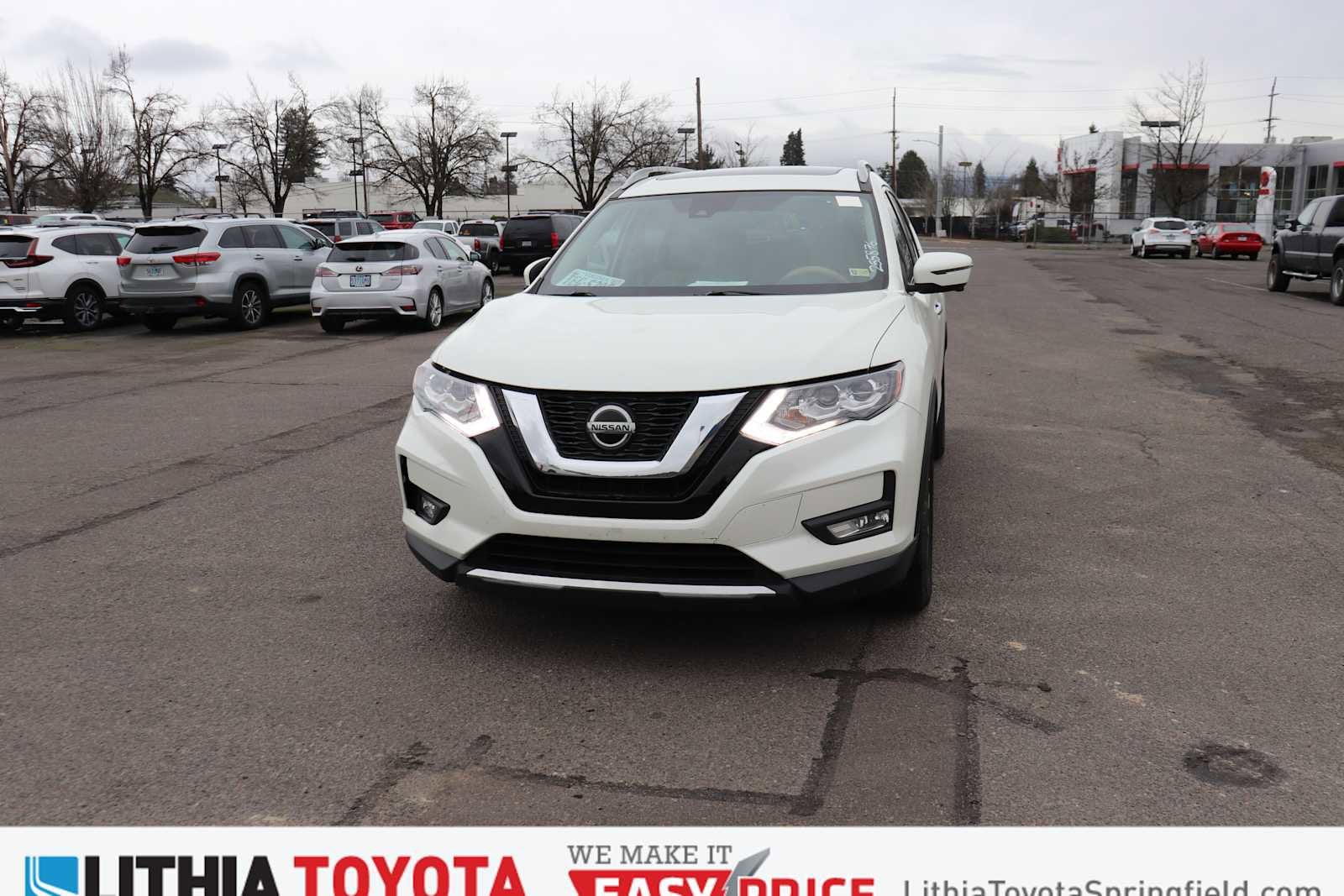 2019 Nissan Rogue SL's photo