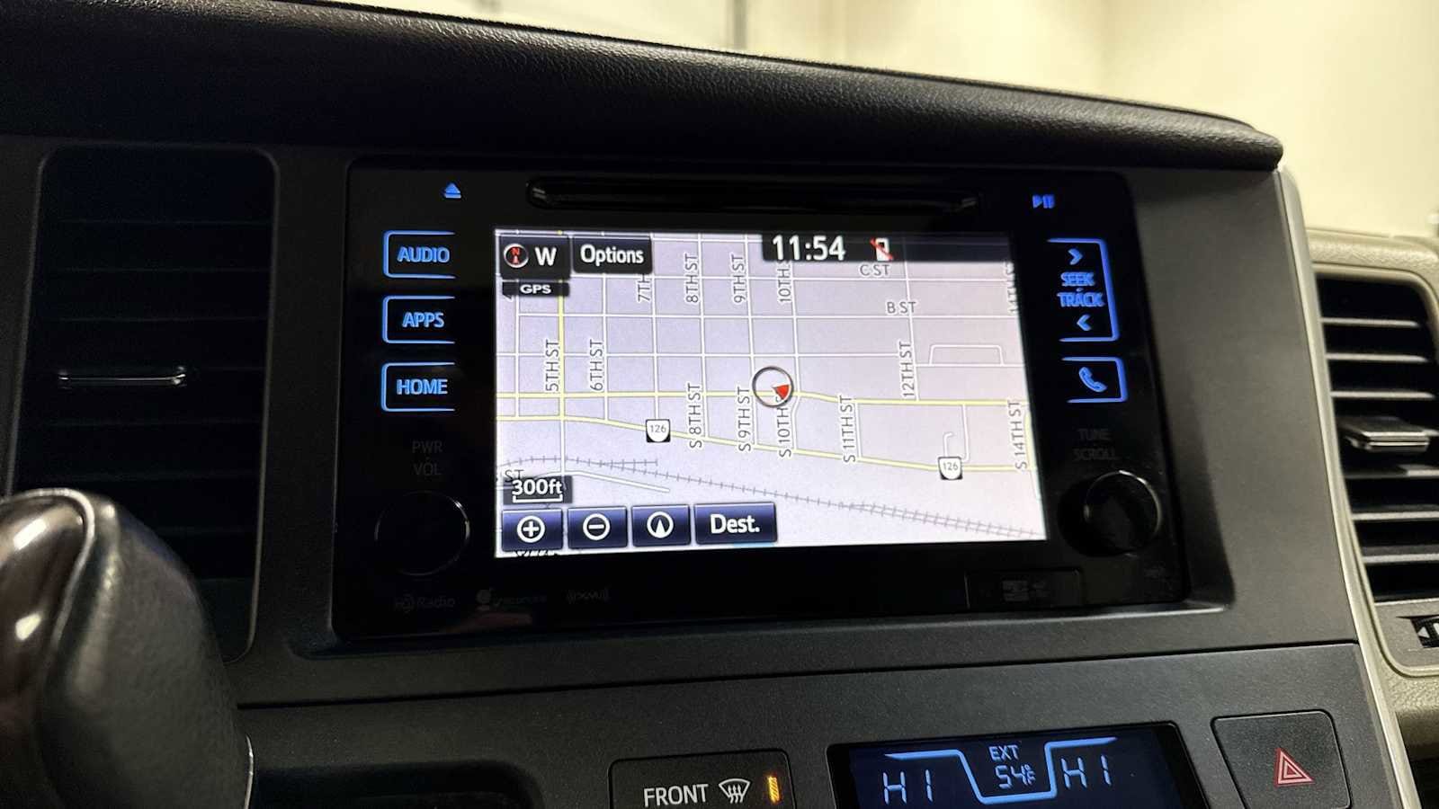 Thumbnail: 2017 Toyota Sienna - 20