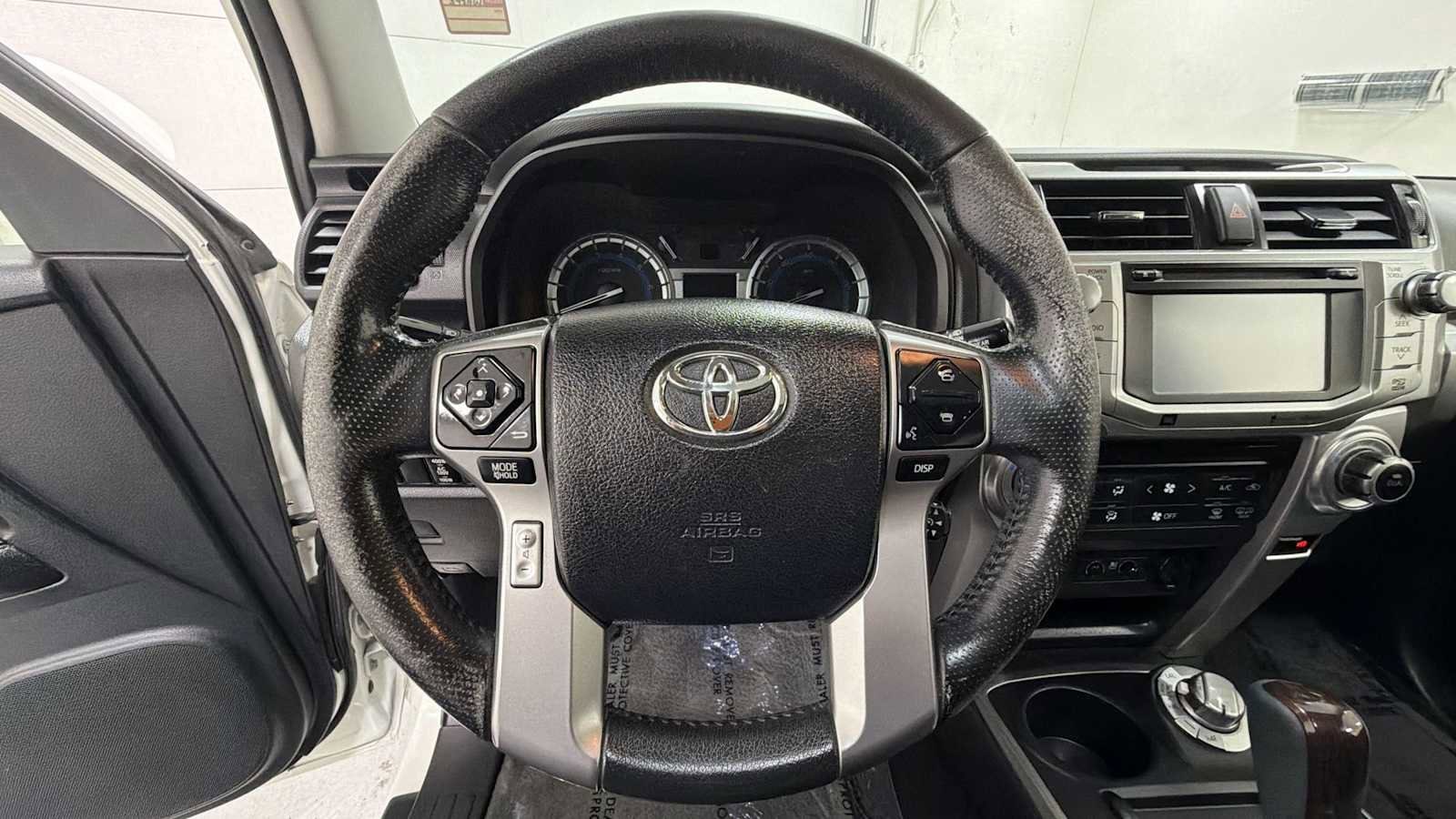 Thumbnail: 2015 Toyota 4Runner - 16