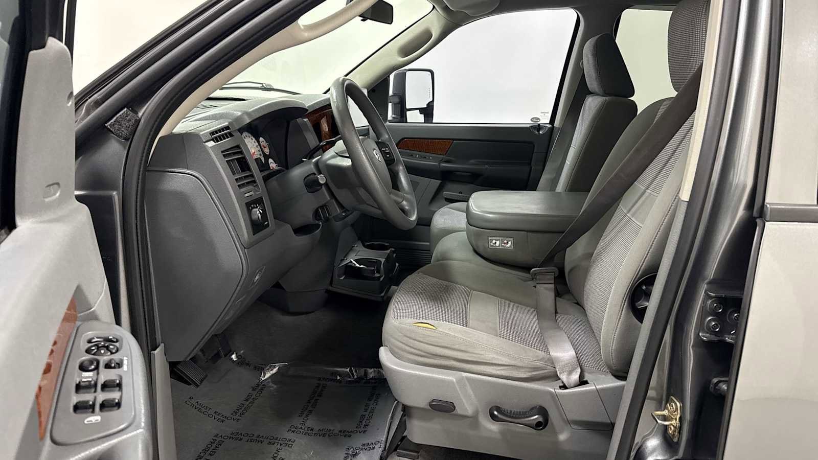 Thumbnail: 2006 Dodge Ram 1500 - 13