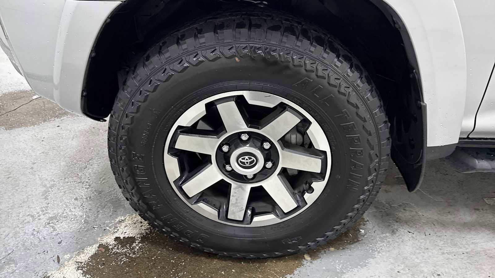 Thumbnail: 2022 Toyota 4Runner - 10