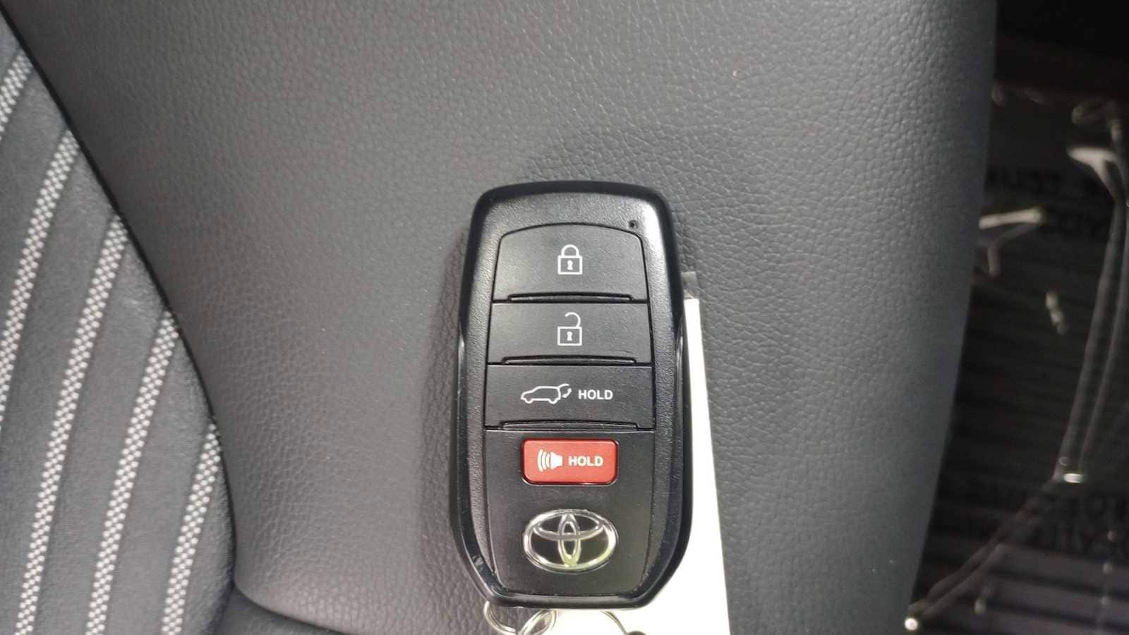 Thumbnail: 2024 Toyota Highlander - 33