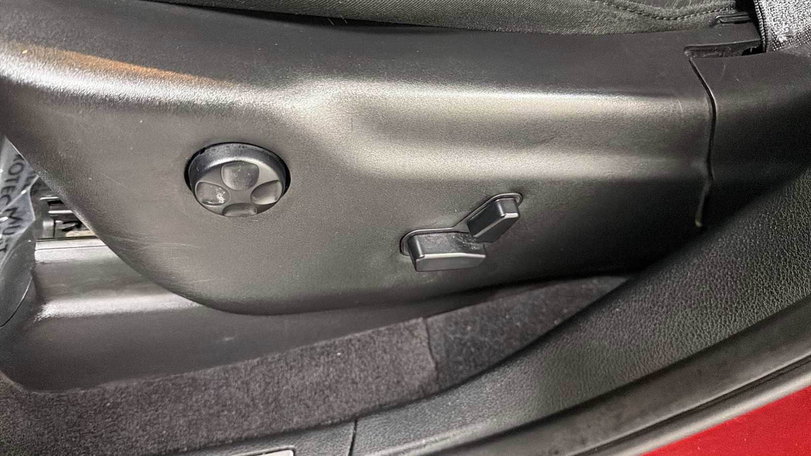 Thumbnail: 2018 Dodge Durango - 14