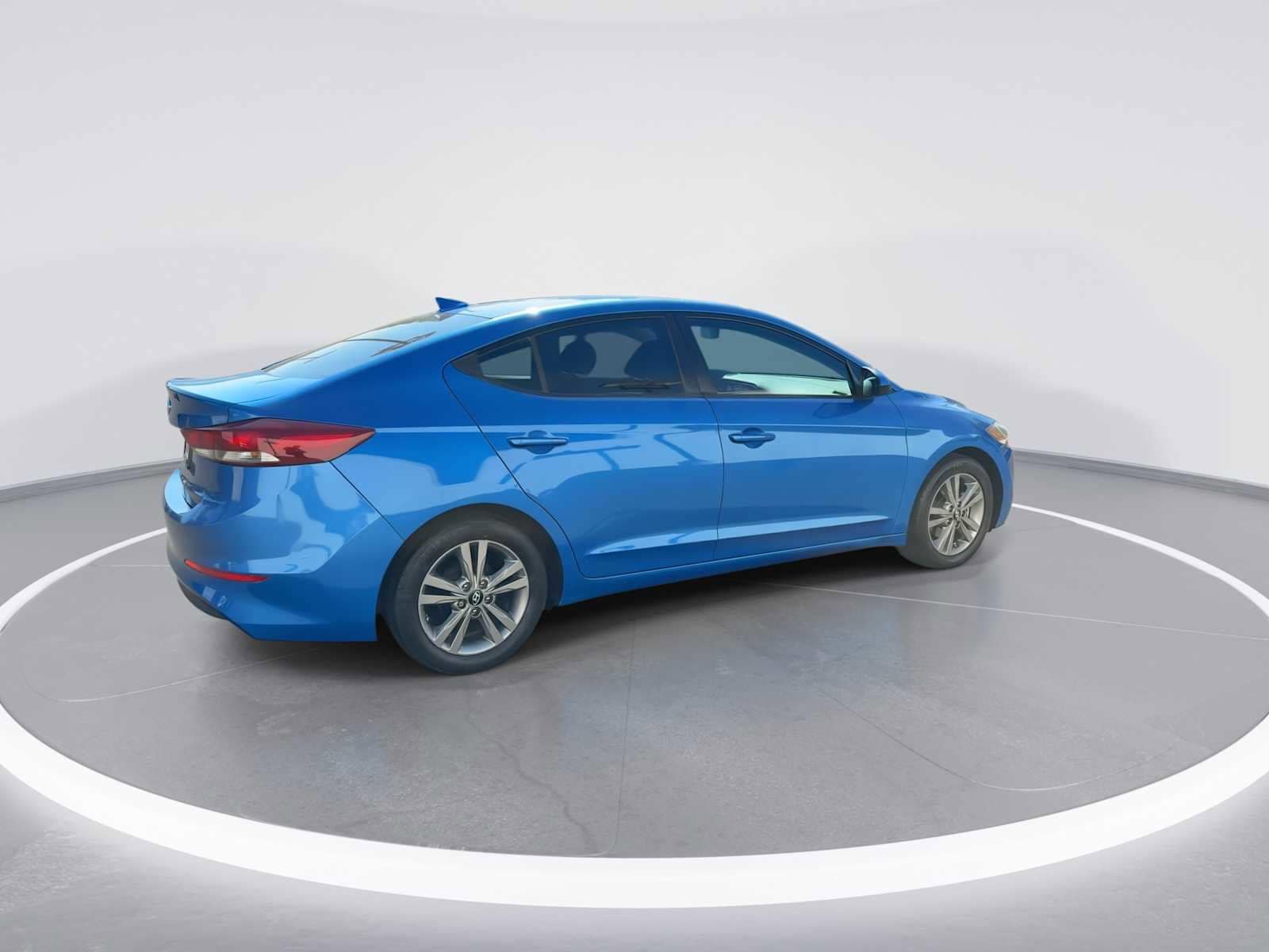 Thumbnail: 2017 Hyundai Elantra - 8