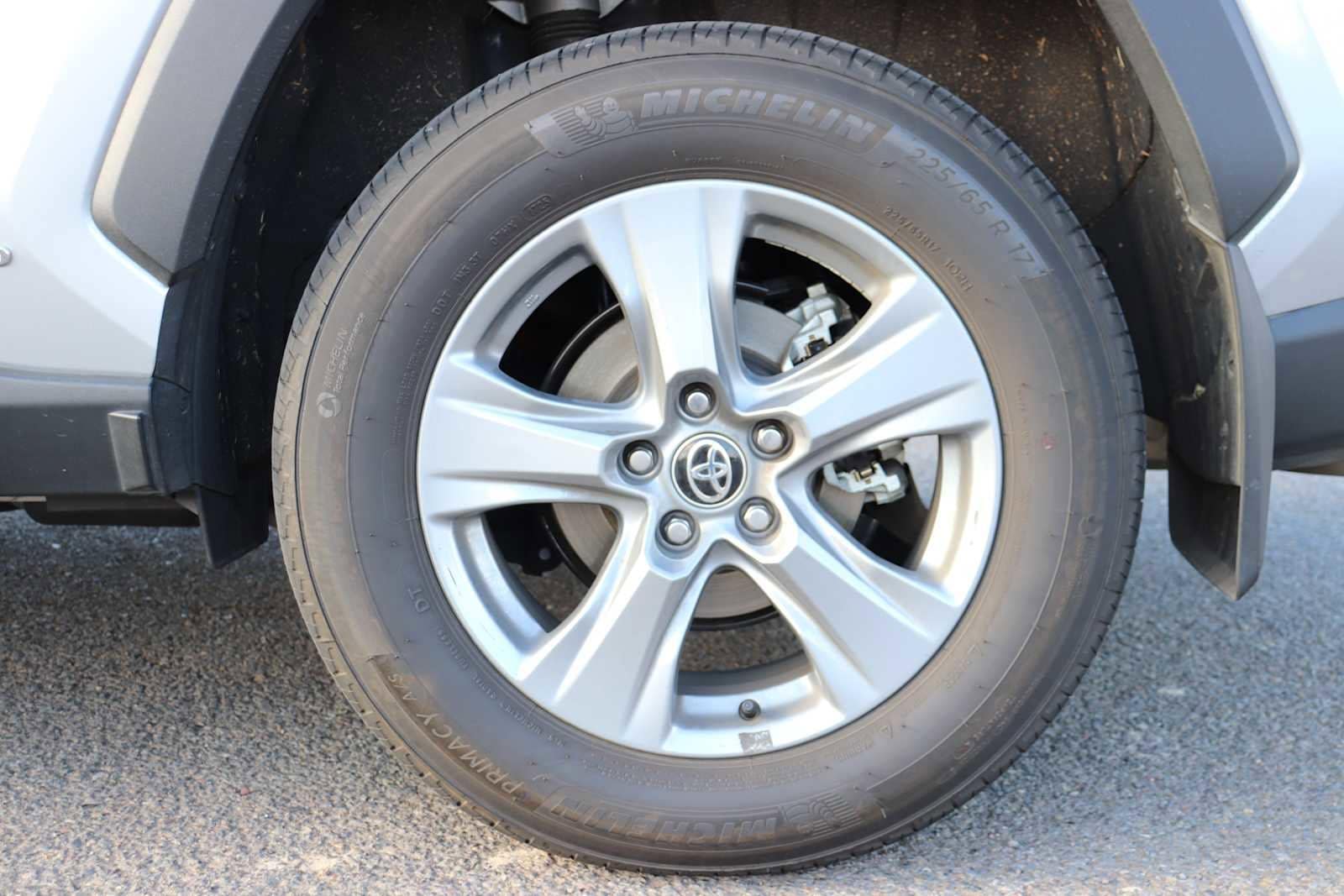 Thumbnail: 2025 Toyota RAV4 - 9