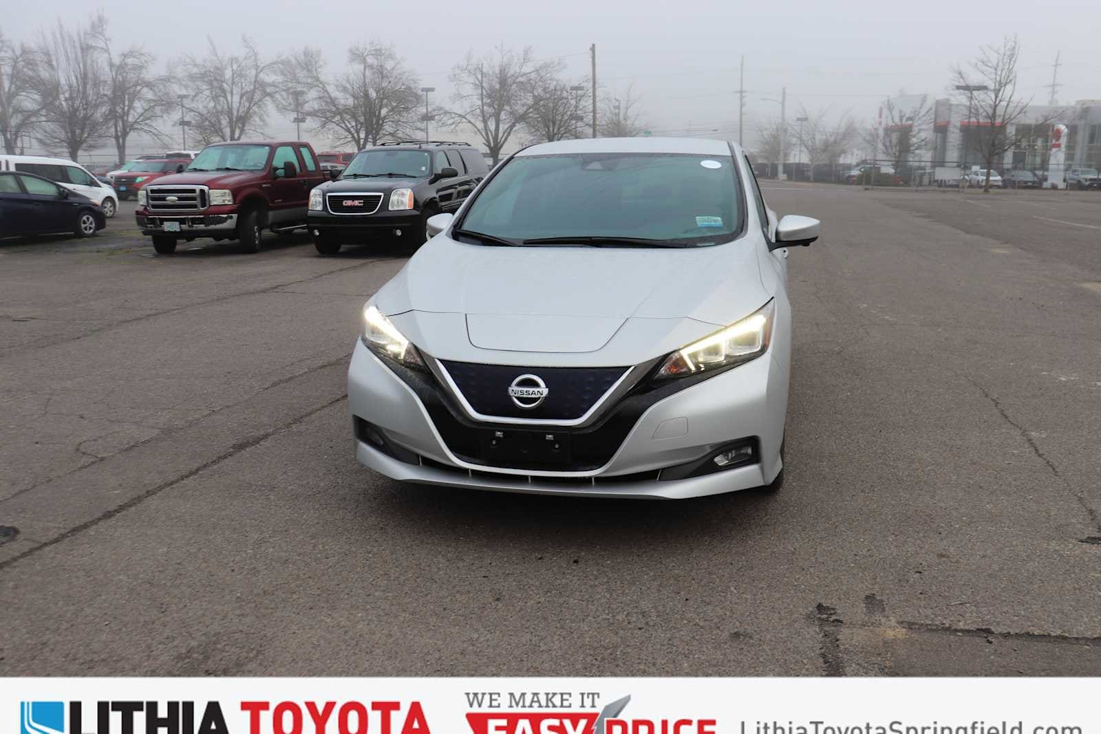 2021 Nissan Leaf SV's photo