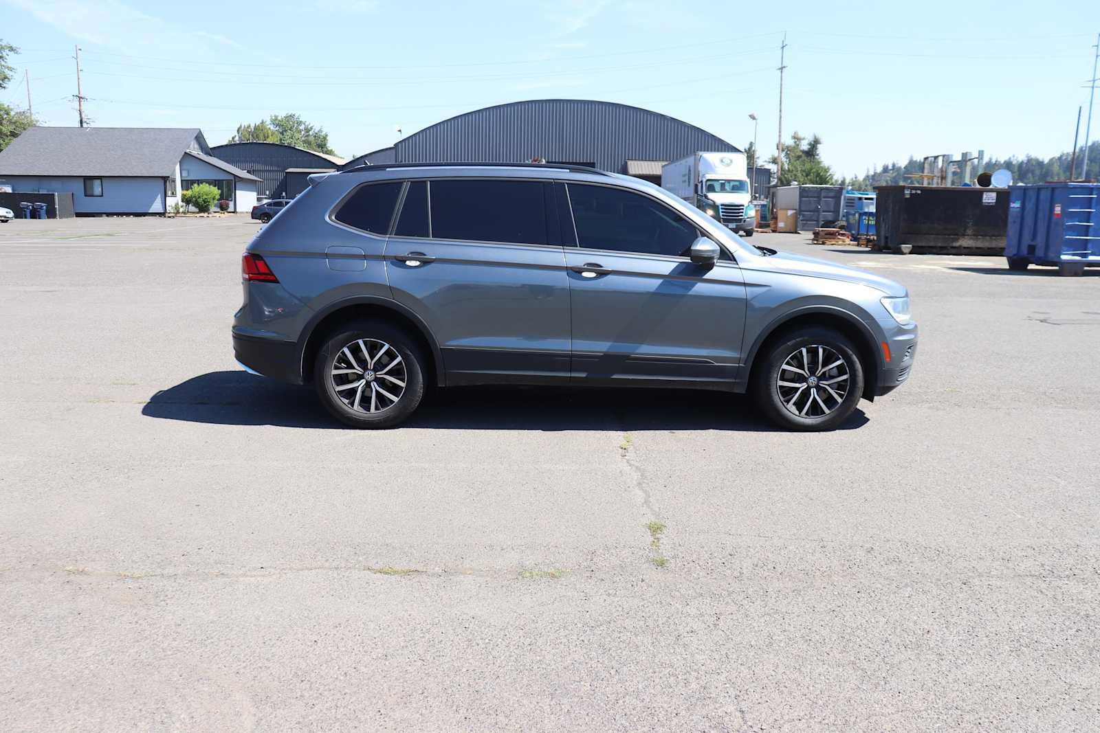 Thumbnail: 2021 Volkswagen Tiguan - 4