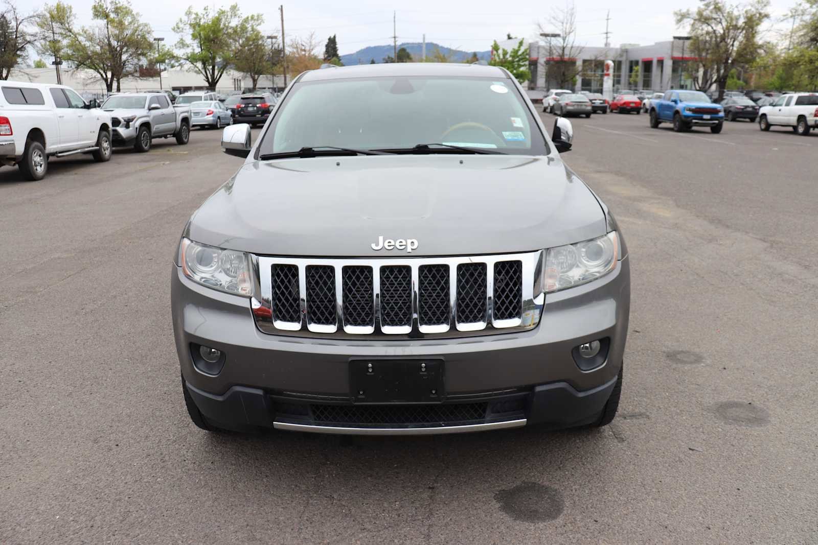 Thumbnail: 2013 Jeep Grand Cherokee - 2