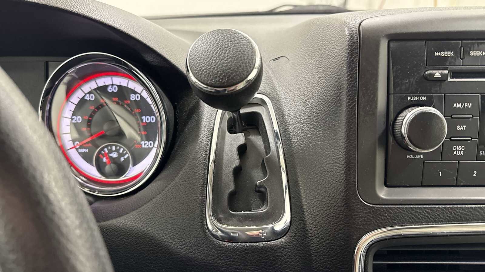 Thumbnail: 2011 Dodge Grand Caravan - 20