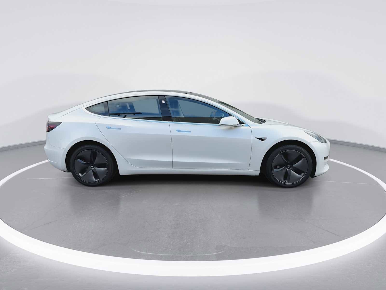 Thumbnail: 2020 Tesla Model 3 - 9
