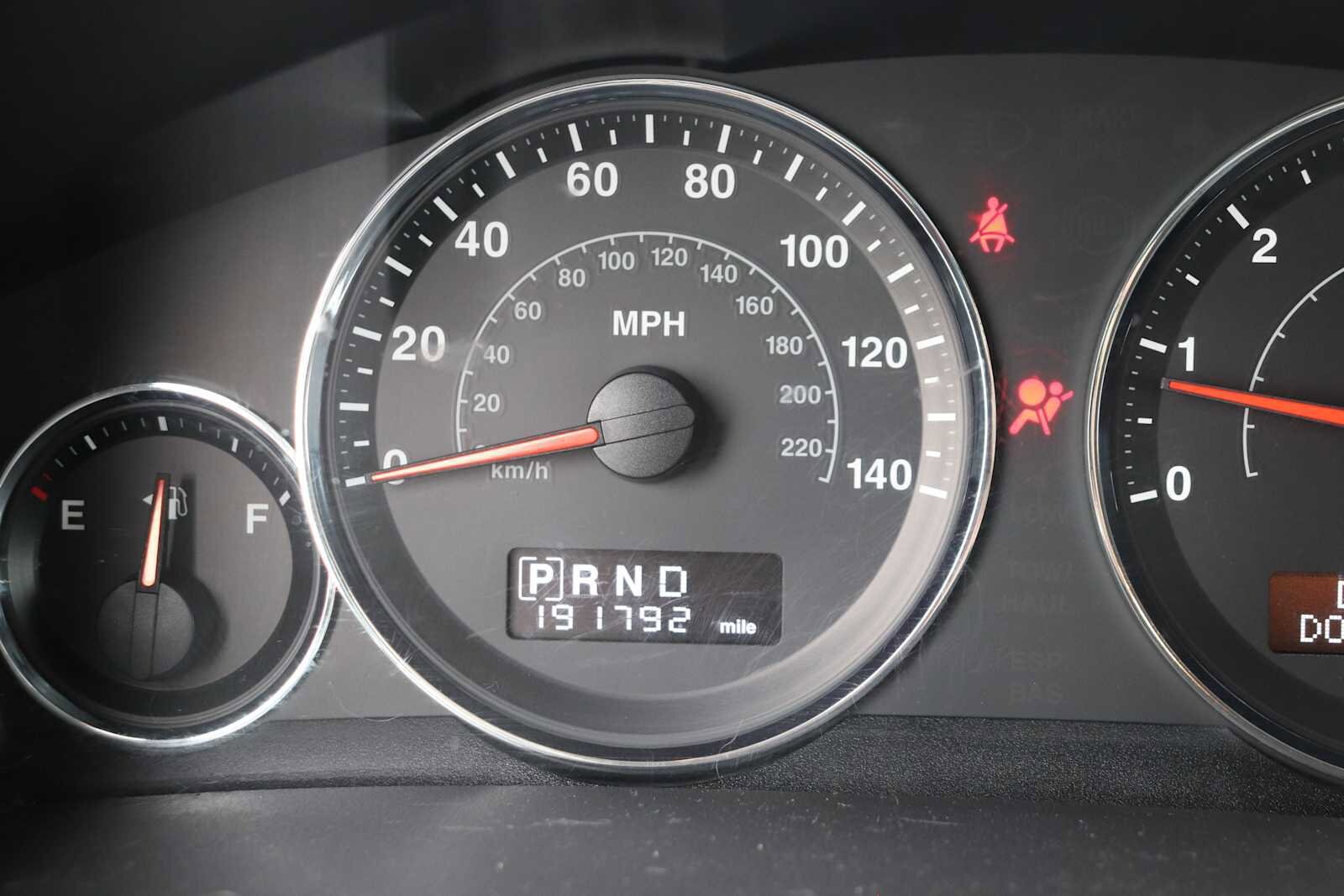 Thumbnail: 2008 Jeep Commander - 11