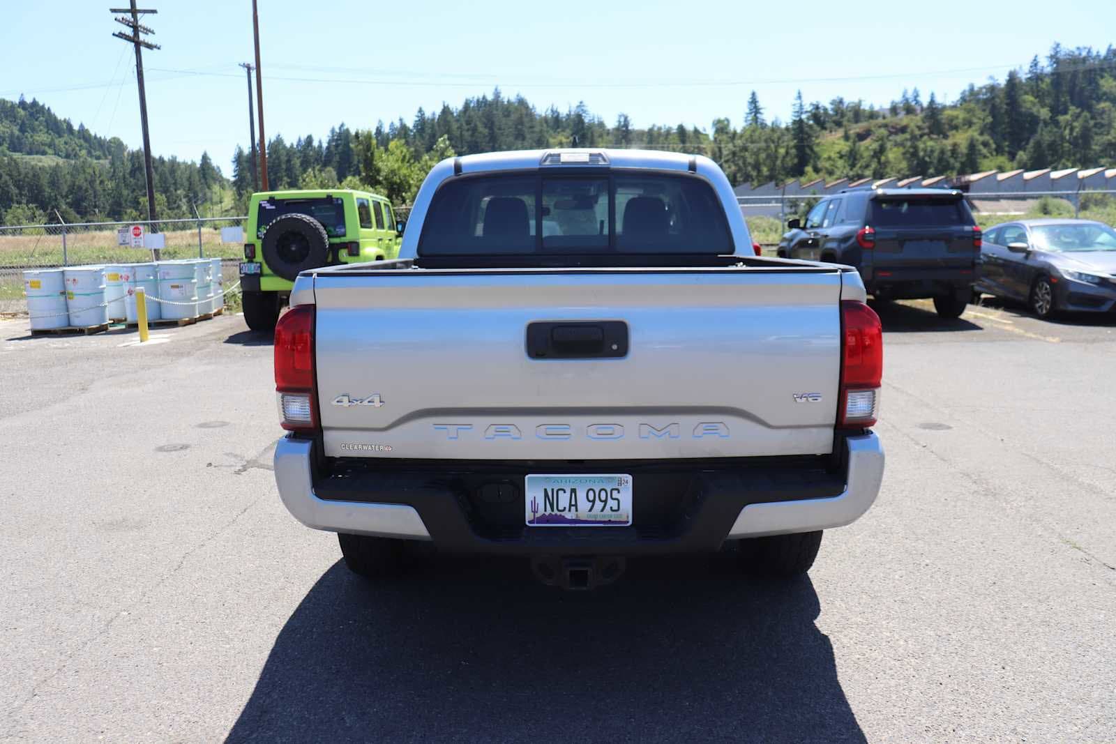 2022 Toyota Tacoma SR 6