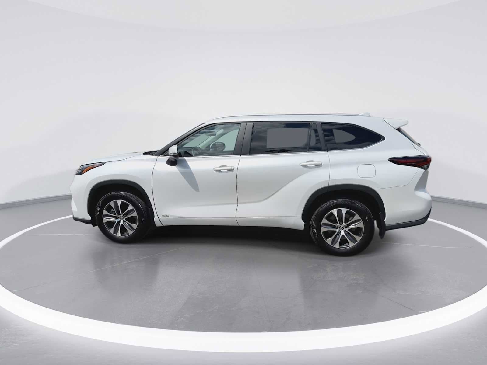 Thumbnail: 2026 Toyota Highlander - 5