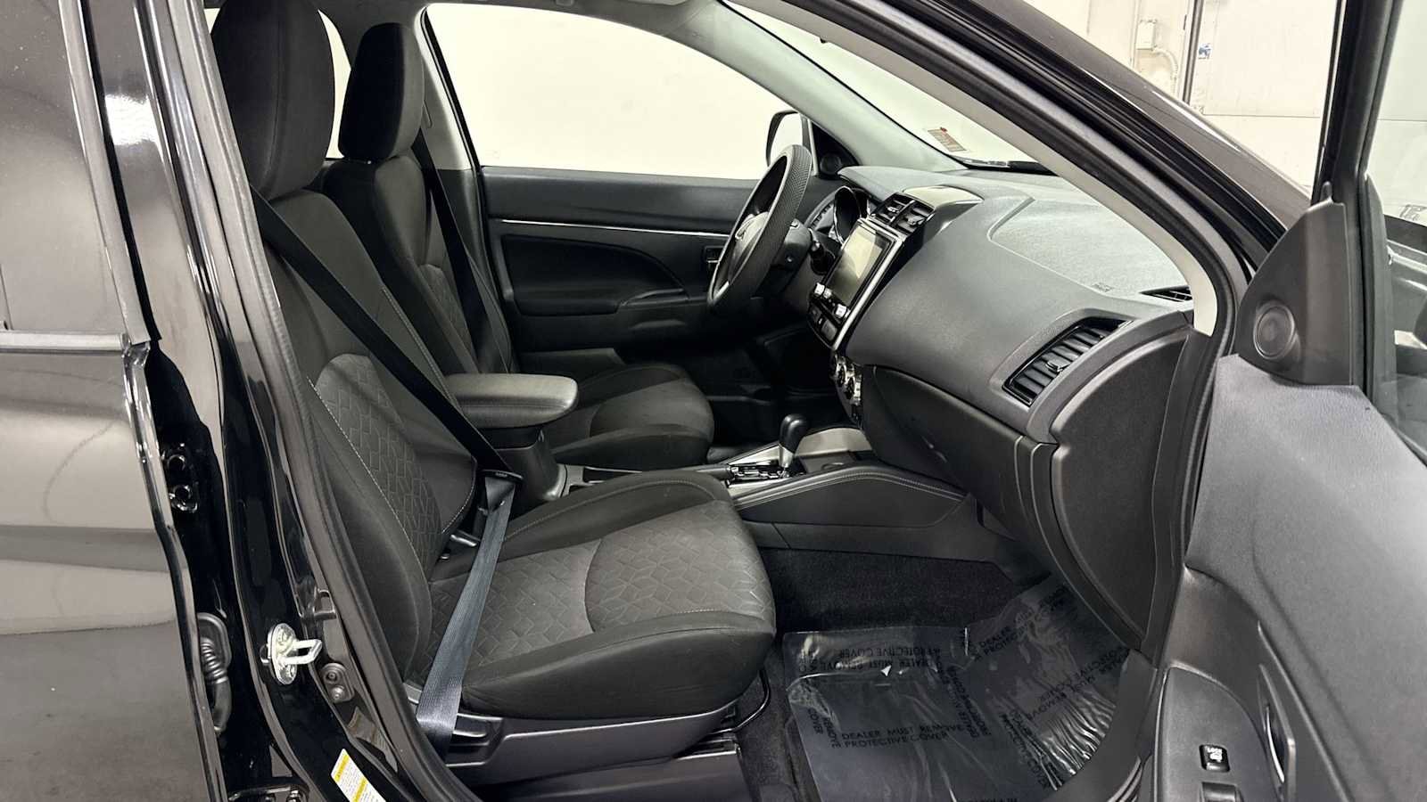 Thumbnail: 2020 Mitsubishi Outlander Sport - 28