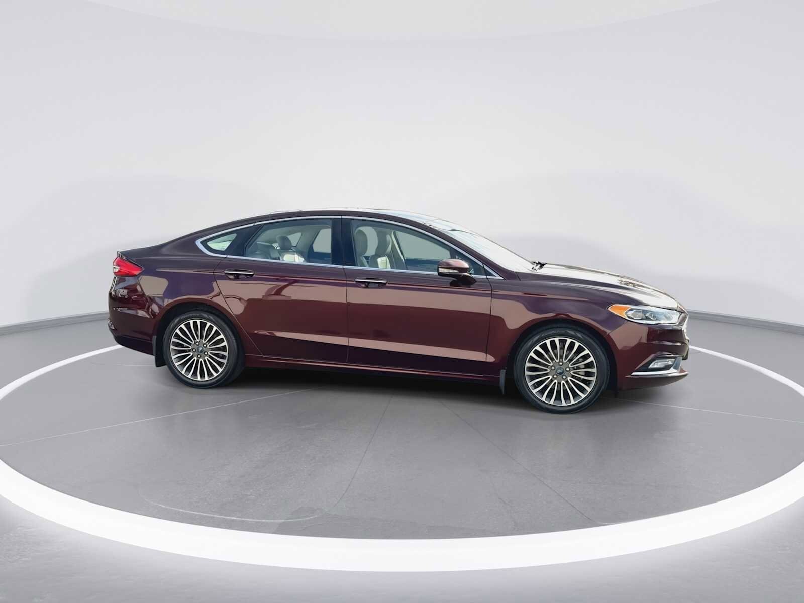 Thumbnail: 2017 Ford Fusion - 9