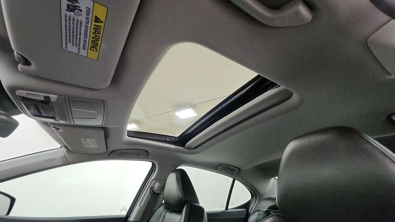 Thumbnail: 2017 Acura TLX - 24