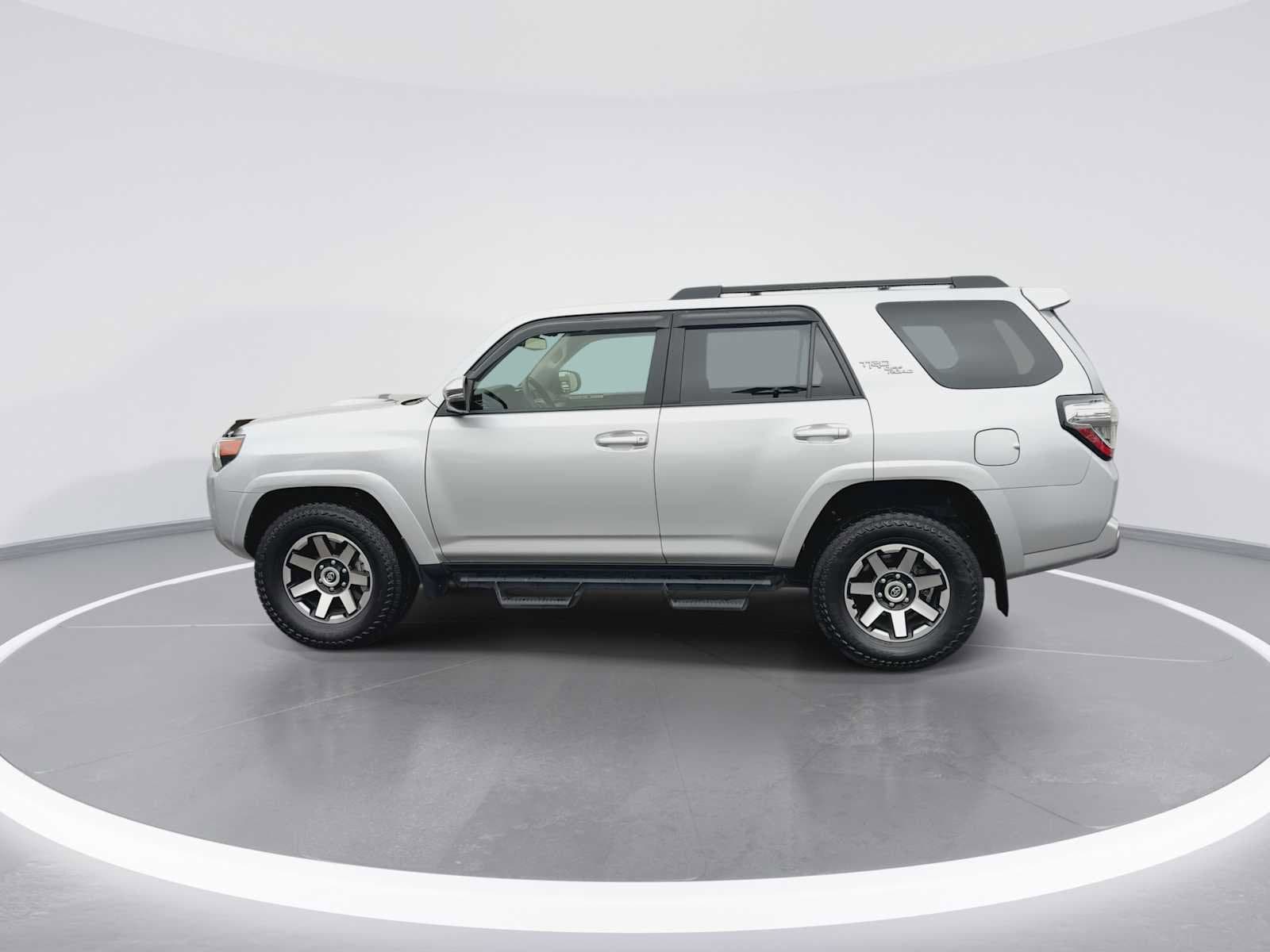 Thumbnail: 2022 Toyota 4Runner - 5