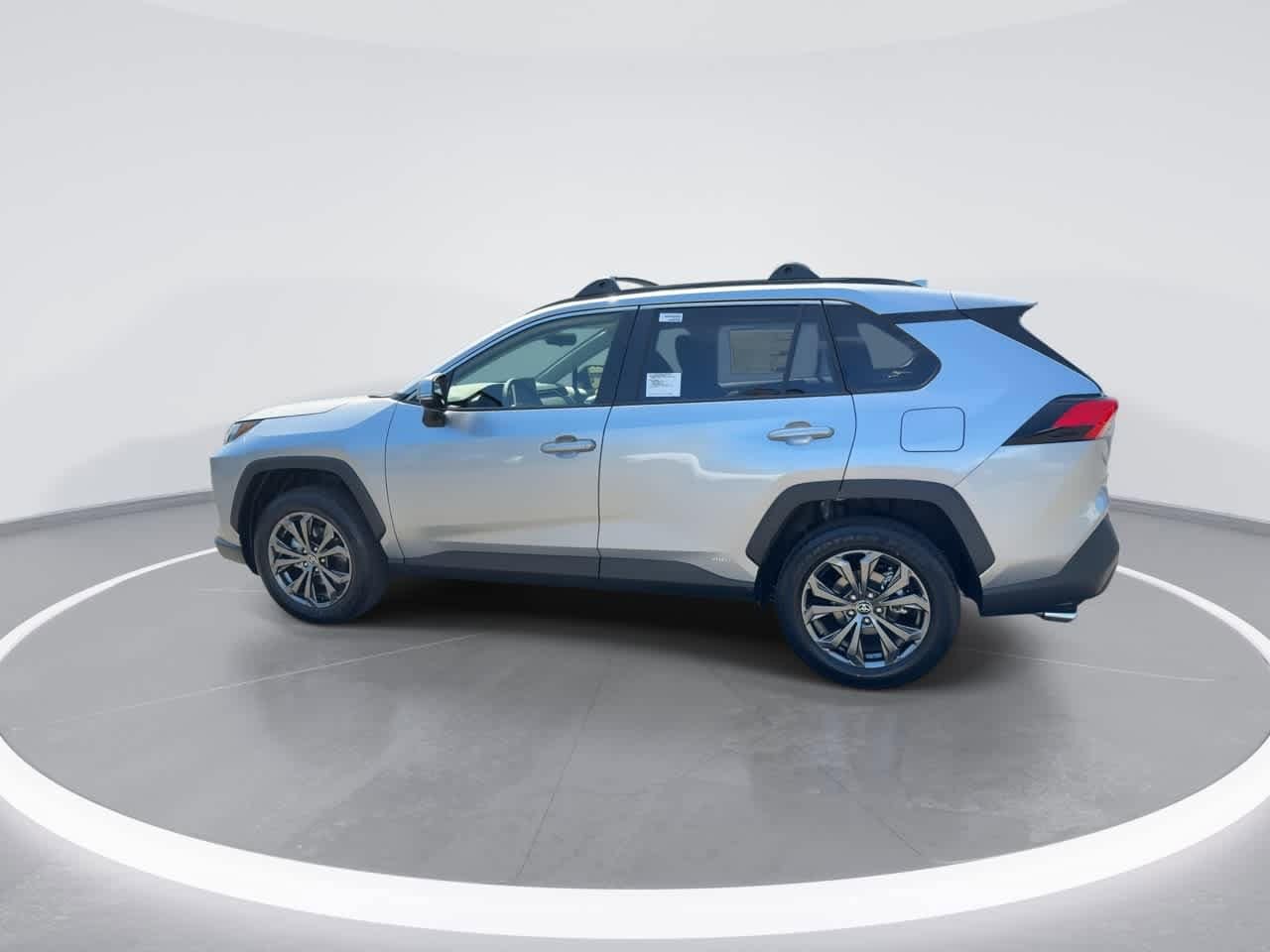 Thumbnail: 2025 Toyota RAV4 - 5