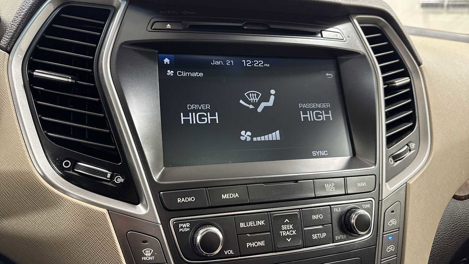 Thumbnail: 2017 Hyundai Santa Fe - 21