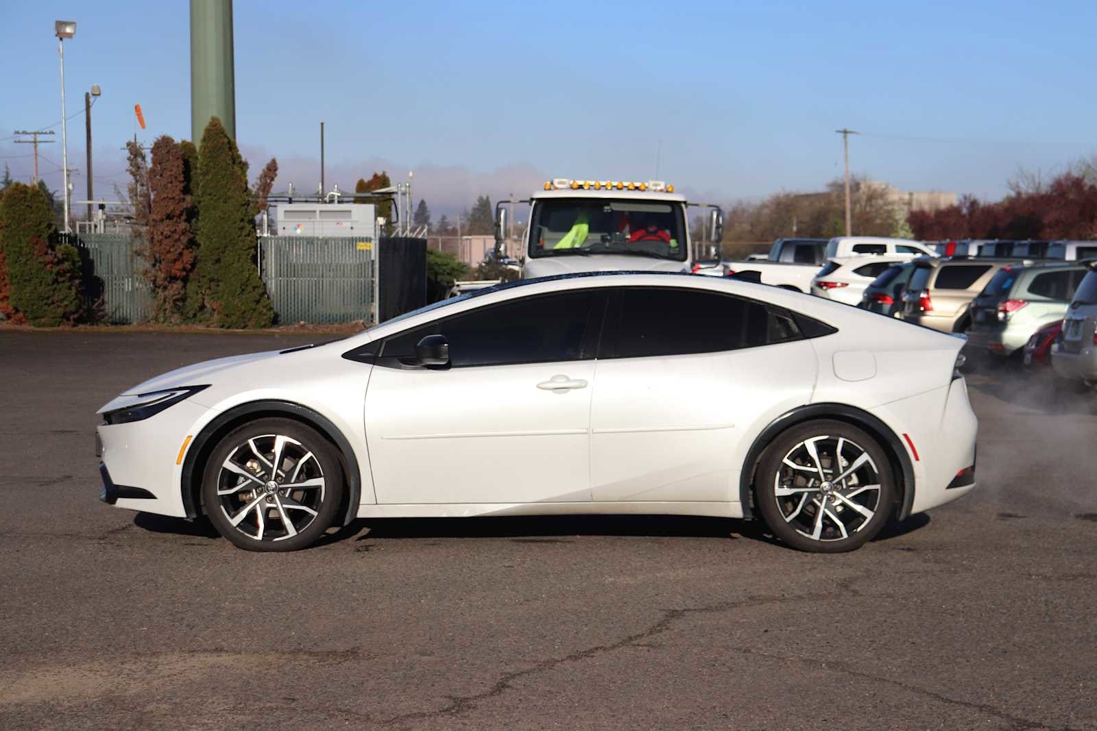 Thumbnail: 2024 Toyota Prius Prime - 8