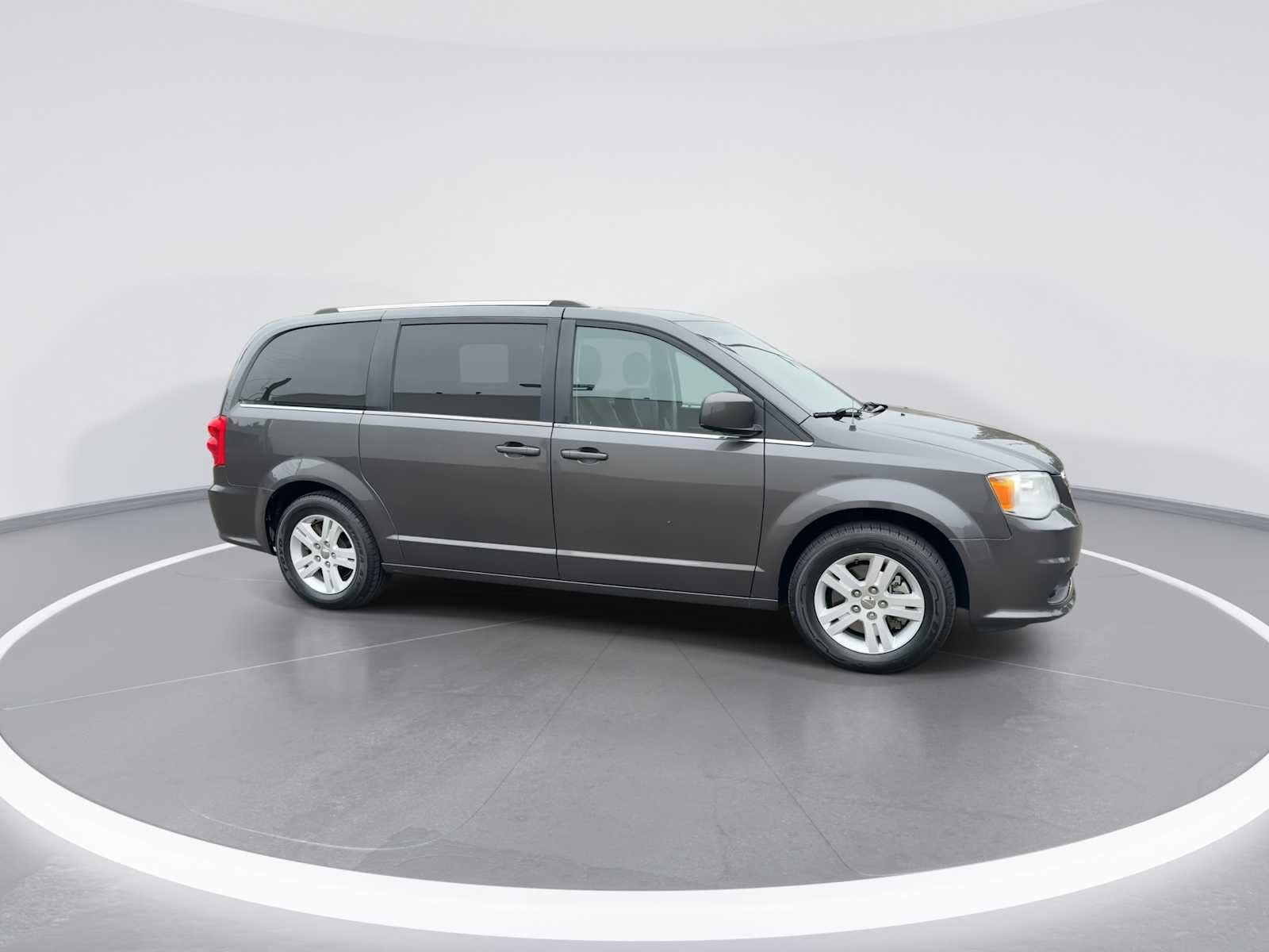 Thumbnail: 2018 Dodge Grand Caravan - 9