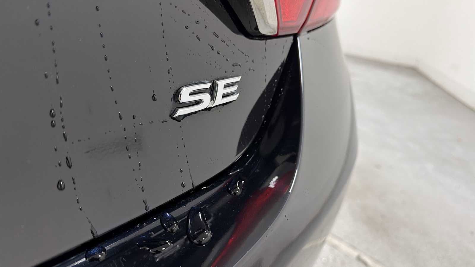 Thumbnail: 2017 Toyota Camry - 27