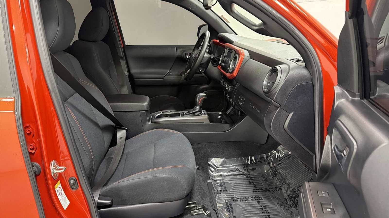 Thumbnail: 2018 Toyota Tacoma - 29