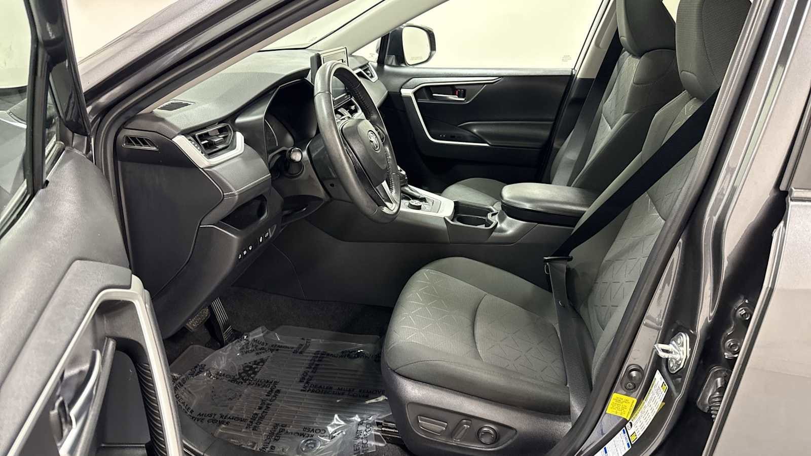 Thumbnail: 2021 Toyota RAV4 - 13