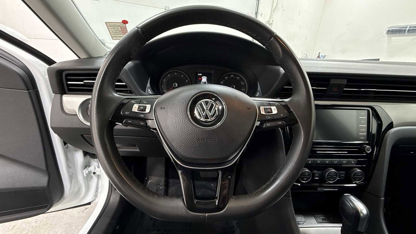 Thumbnail: 2021 Volkswagen Passat - 16