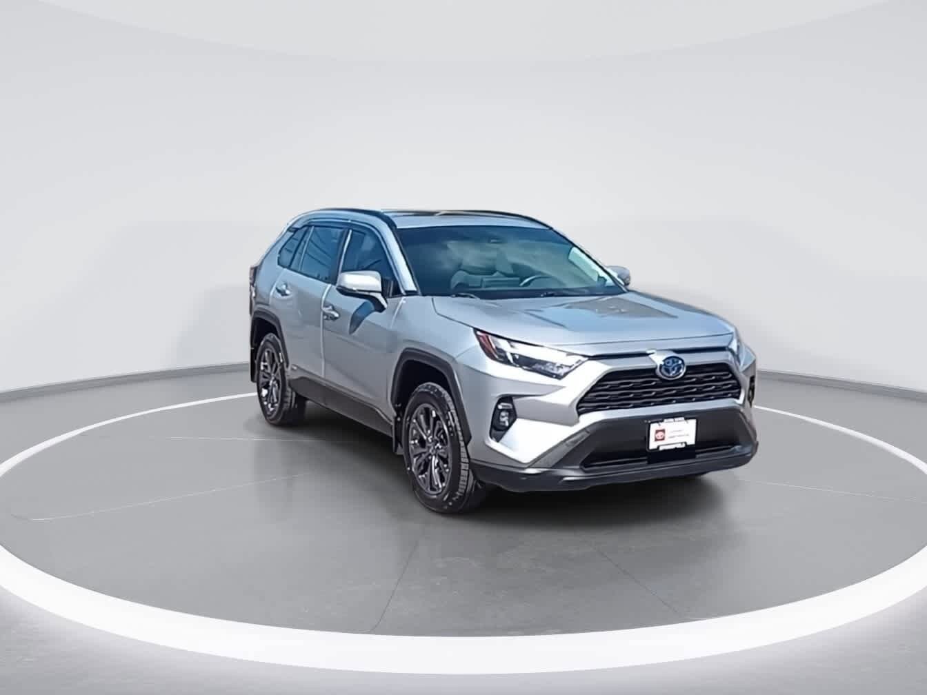 2022 Toyota RAV4 Hybrid XLE Premium photo 2
