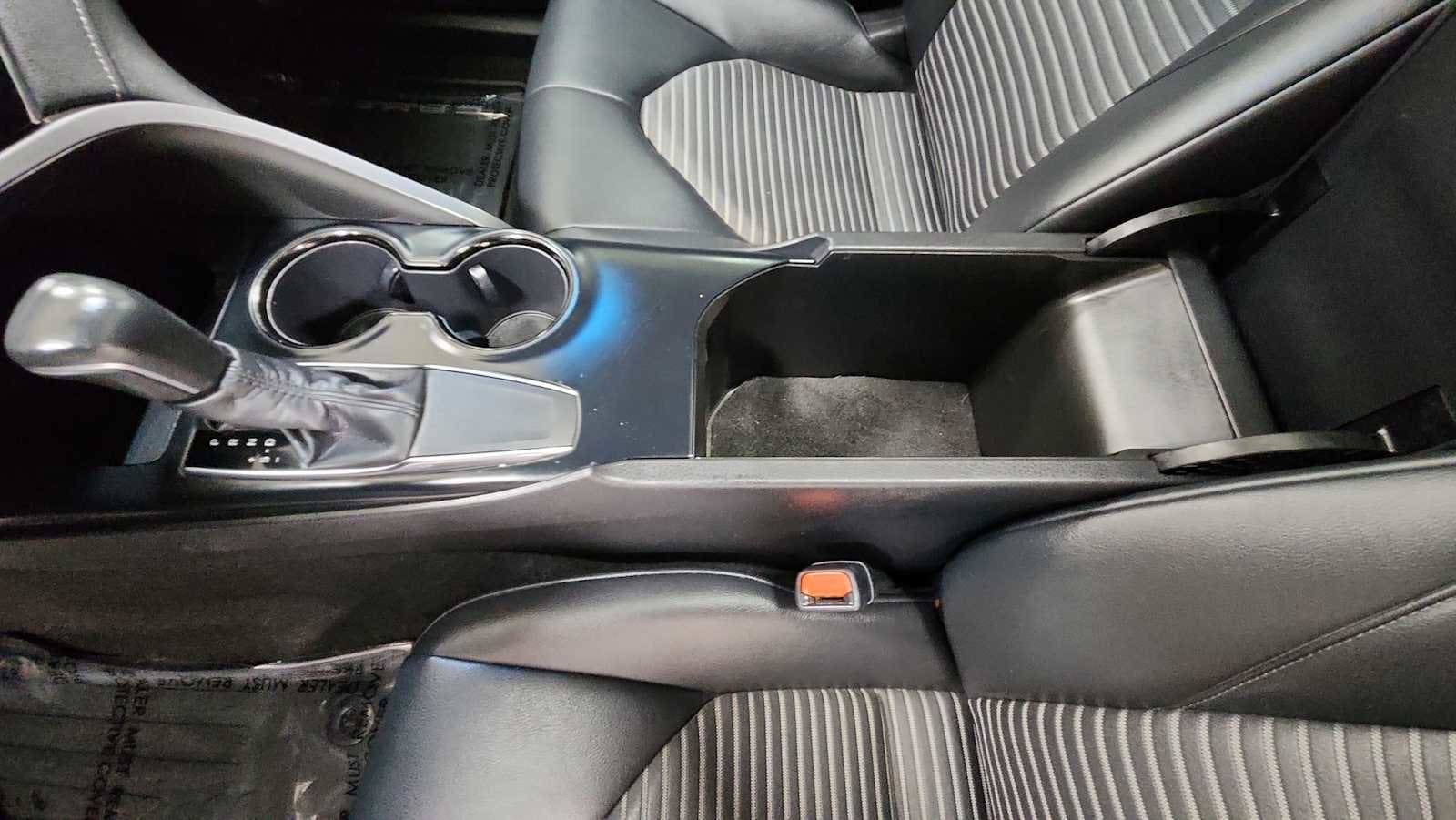 Thumbnail: 2018 Toyota Camry - 22