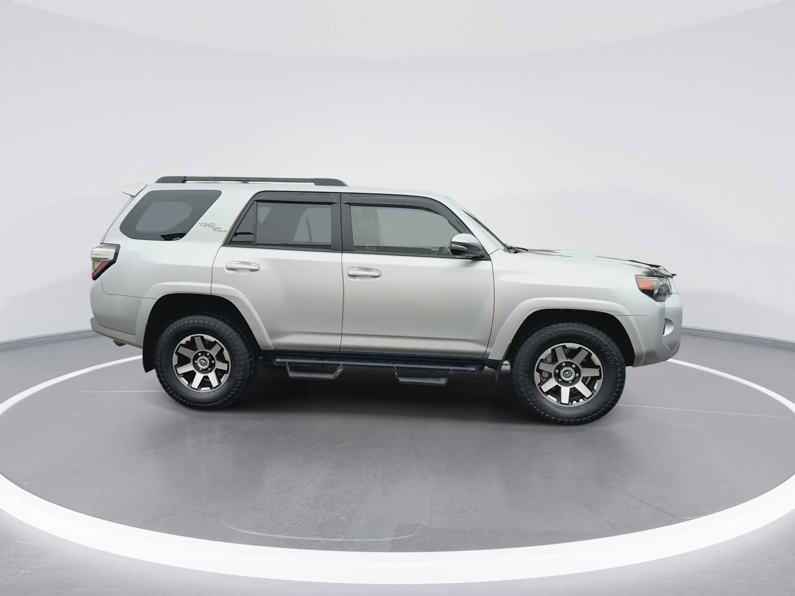 Thumbnail: 2022 Toyota 4Runner - 9