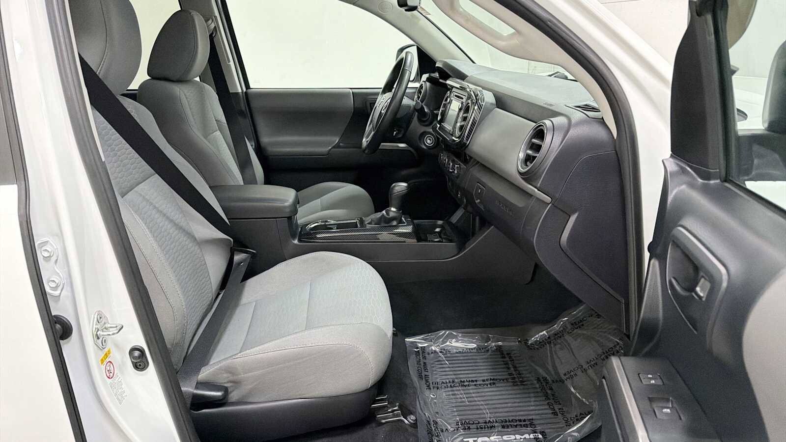Thumbnail: 2017 Toyota Tacoma - 28