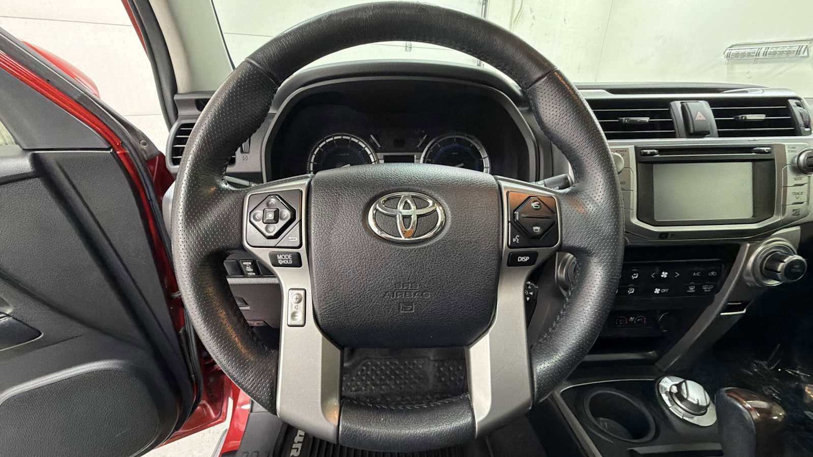 Thumbnail: 2017 Toyota 4Runner - 16