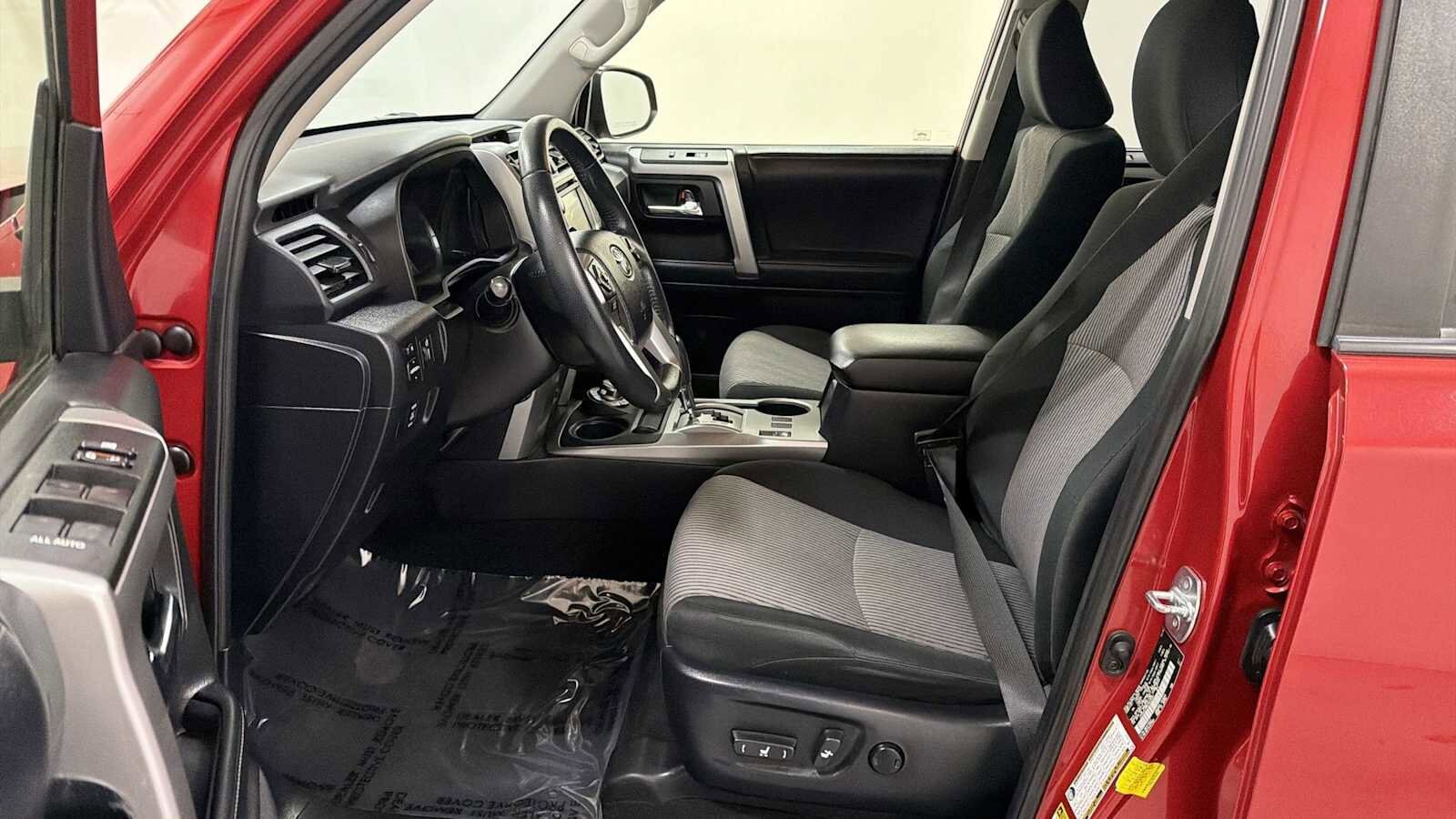 Thumbnail: 2019 Toyota 4Runner - 13