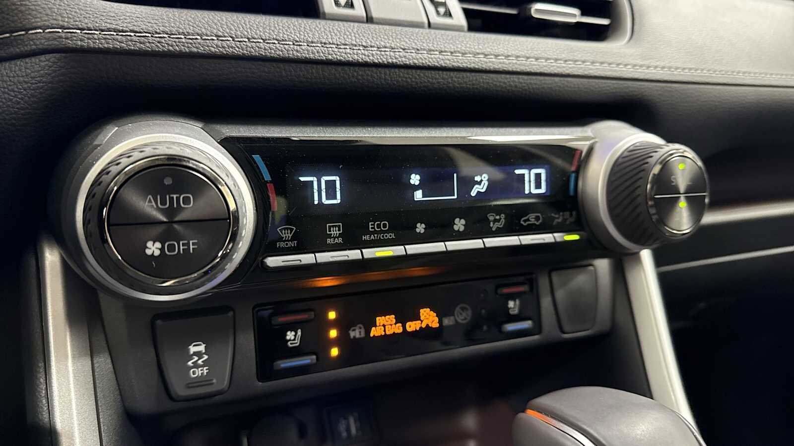 Thumbnail: 2025 Toyota RAV4 - 21