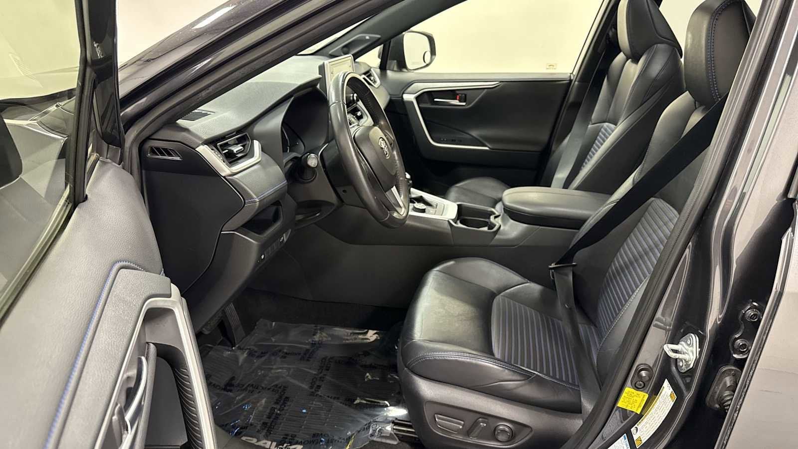 Thumbnail: 2019 Toyota RAV4 - 13