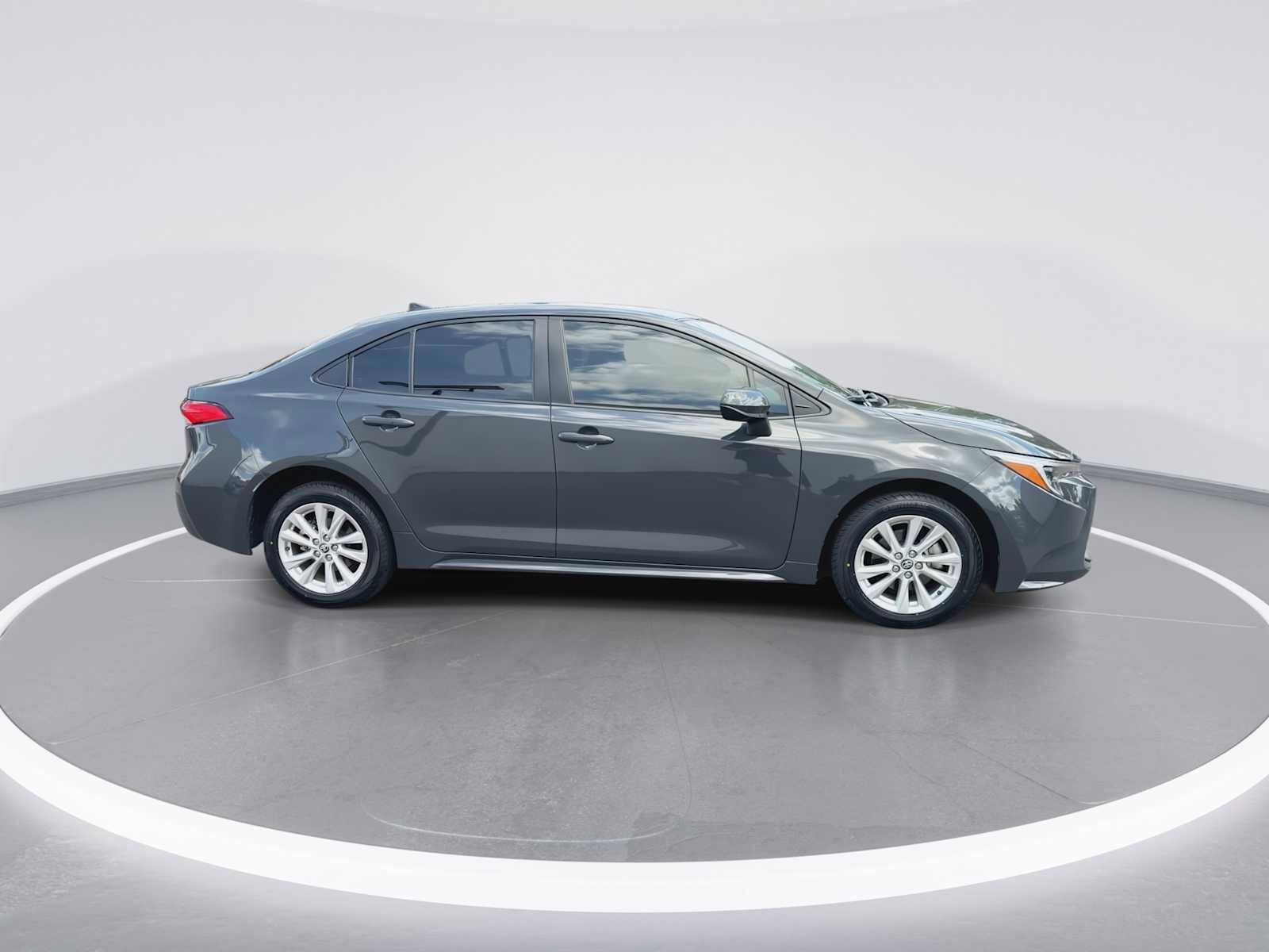 Thumbnail: 2024 Toyota Corolla - 9