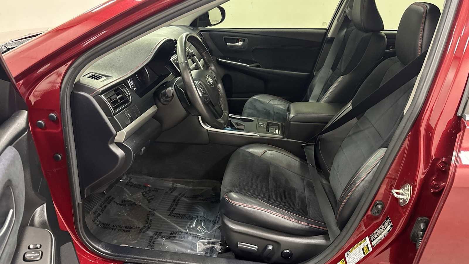 Thumbnail: 2017 Toyota Camry - 13