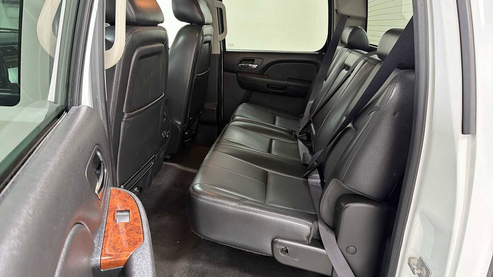 Thumbnail: 2014 GMC Sierra 3500 - 24