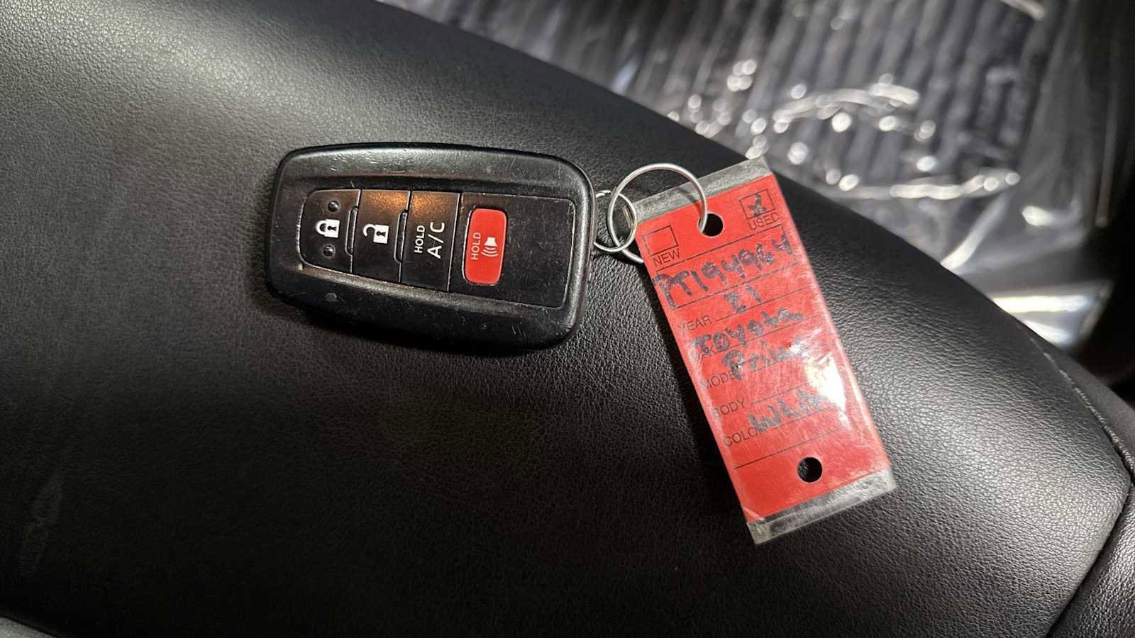 Thumbnail: 2021 Toyota Prius Prime - 31