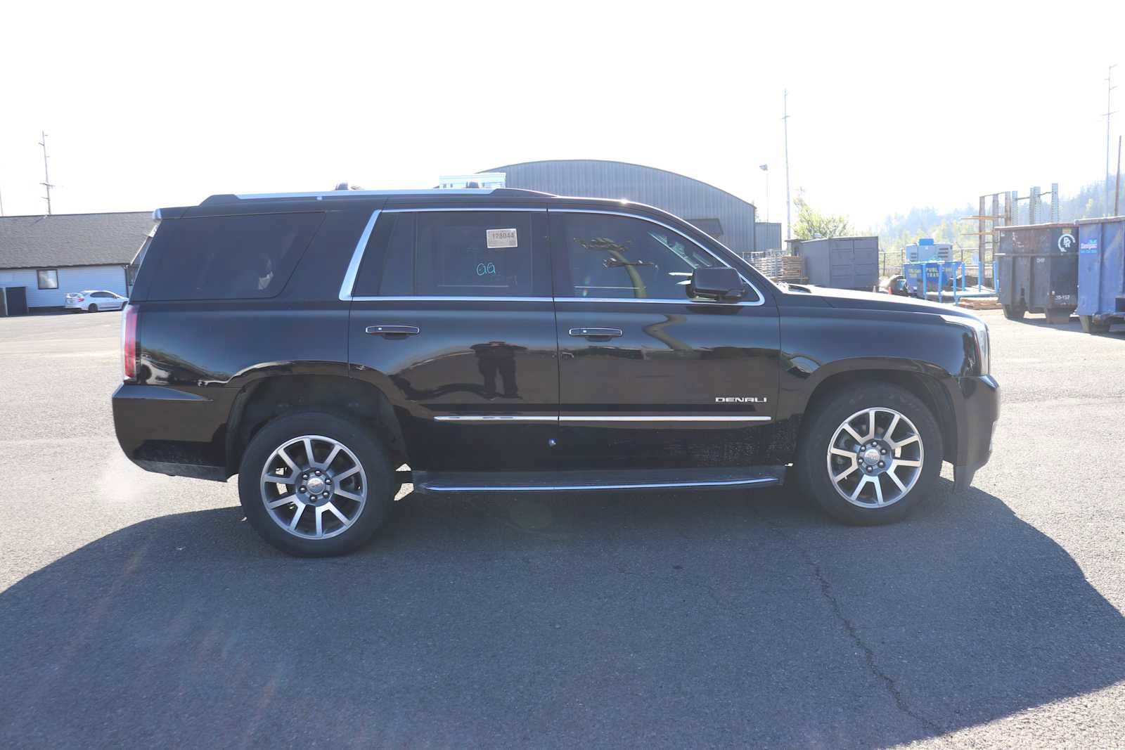 Thumbnail: 2017 GMC Yukon - 4