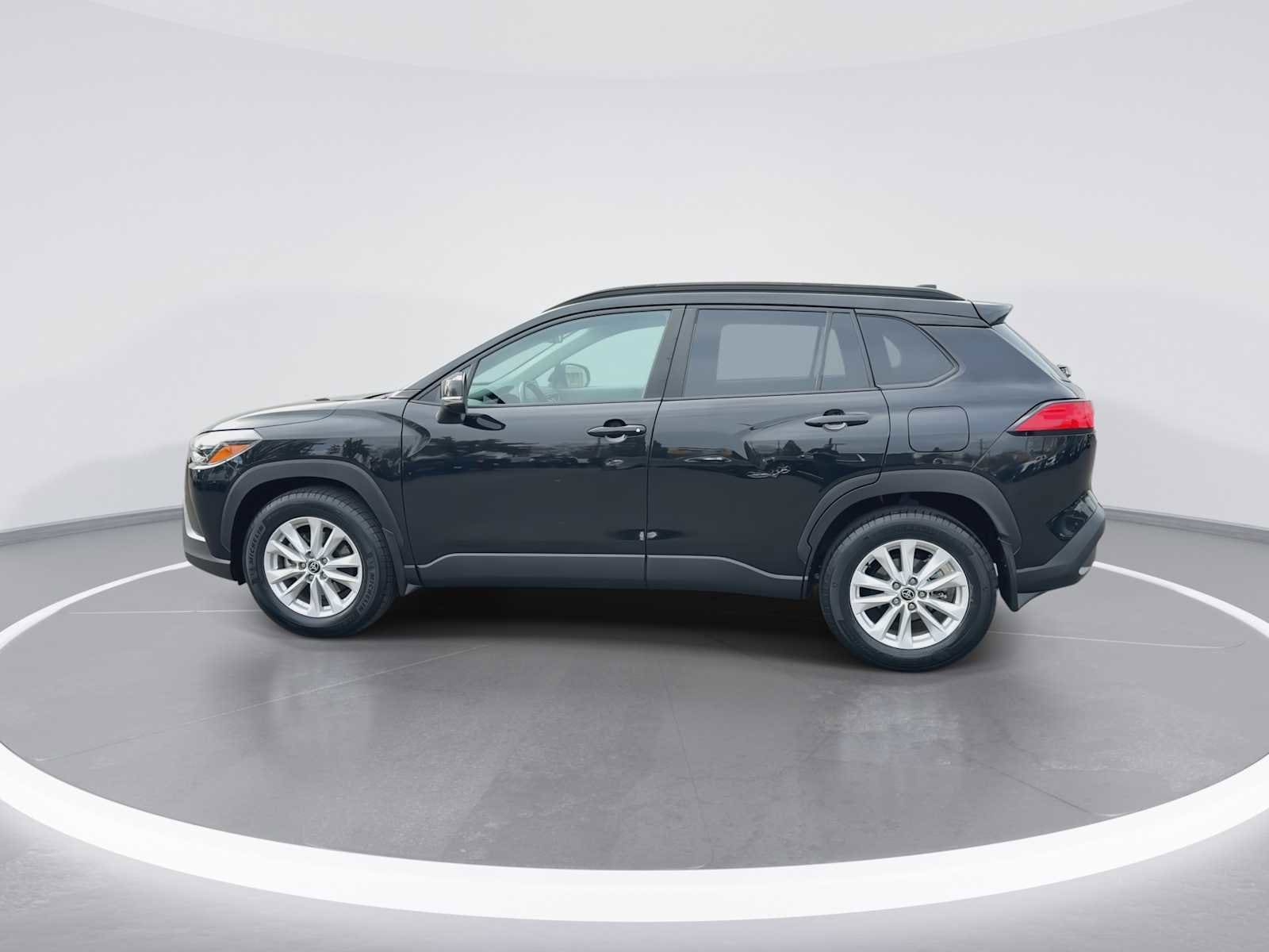 Thumbnail: 2022 Toyota Corolla Cross - 5