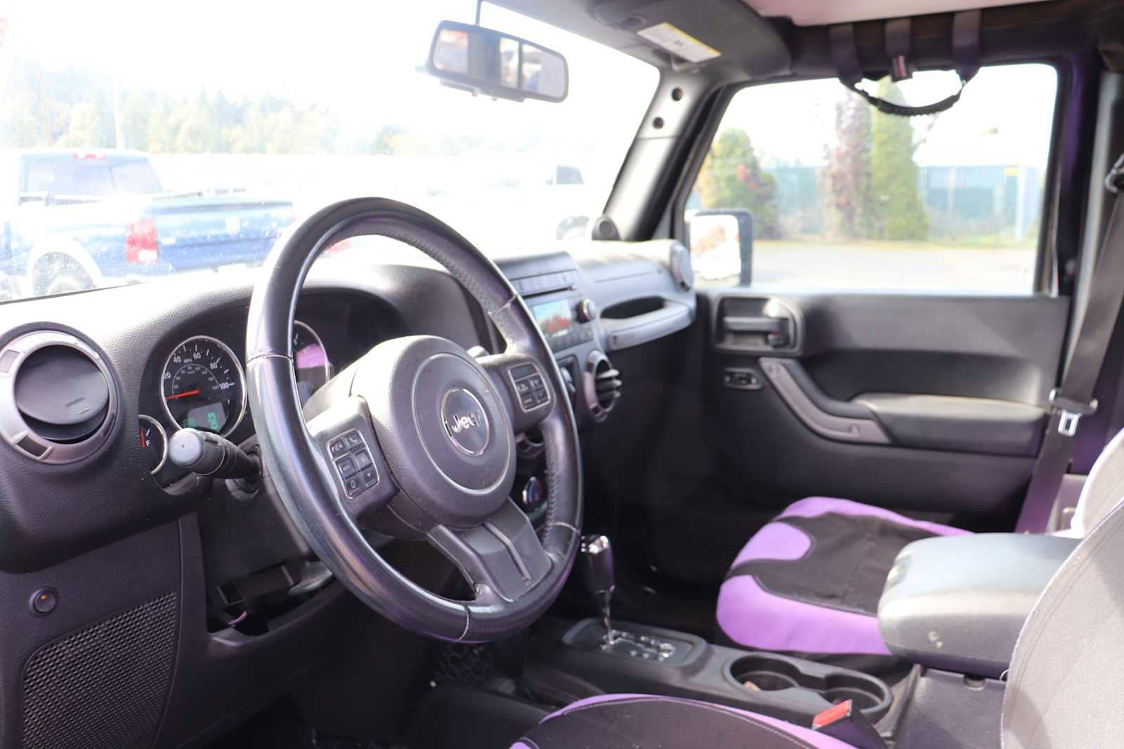 Thumbnail: 2013 Jeep Wrangler - 10